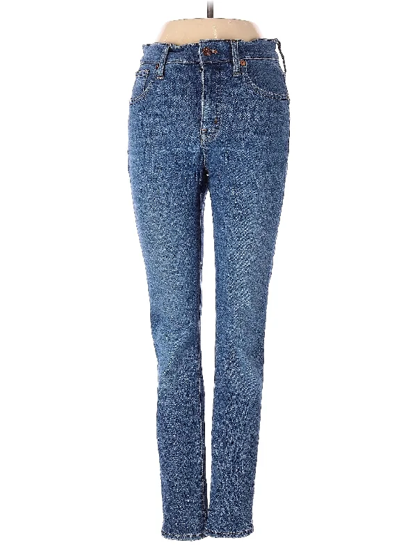 Mid-Rise Straight-leg Jeans in Medium Wash Street