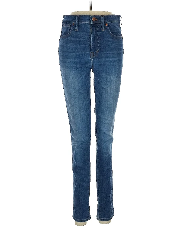 High-Rise Skinny Jeans in Medium Wash Contemporary 