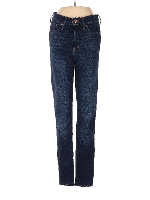Mid-Rise Straight-leg Jeans in Dark Wash Stylish Women's Neon