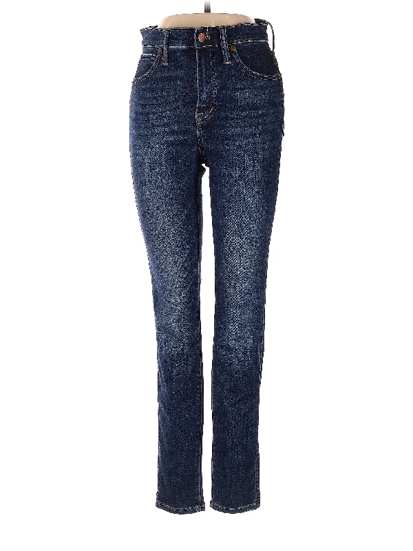 Low-Rise Straight-leg Jeans in Dark Wash Minimalist Women's Casual