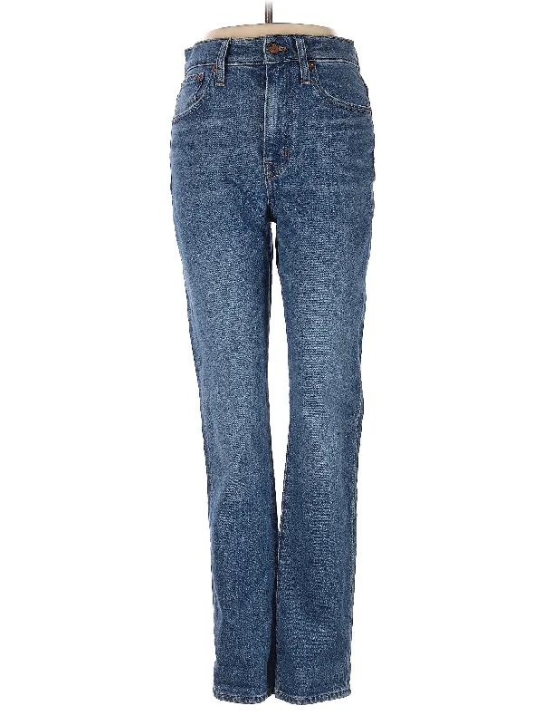 High-Rise Straight-leg Jeans in Medium Wash Street