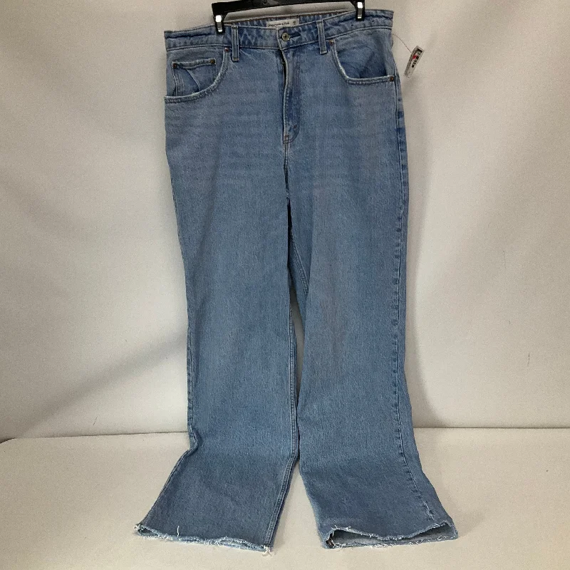 Jeans Straight By Abercrombie And Fitch In Blue Denim, Size: 14 Cool Women's Distressed